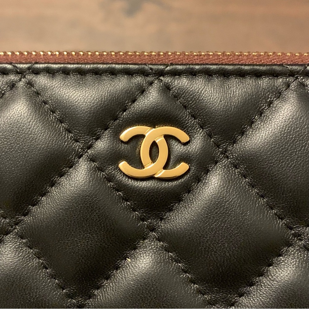 ❌SOLD❌ Chanel Black Quilted Lambskin Leather Classic Small CC Cosmetic Pouch Bag - Picture 6 of 16